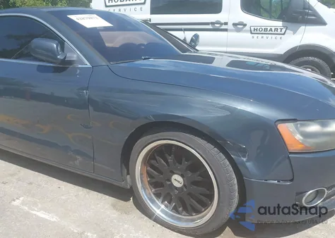 2011 Audi A5 2.0T Premium из США, поврежденный, VIN WAULFAFR4BA048652